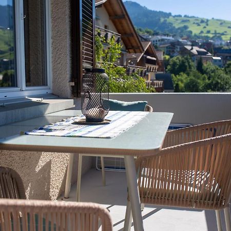 Traumhafte Sonnenresidenz Mit Berg- Und Seeblick 艾姆敦 外观 照片